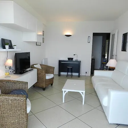 Le Lavandou, 2 Pieces, 4 Personnes - Fr-1-251-698 *