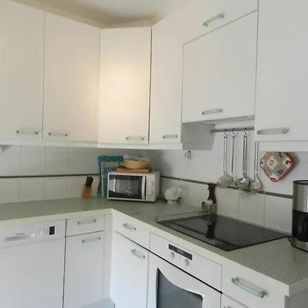 Apartment Le Lavandou, 2 Pieces, 4 Personnes - Fr-1-251-698 Le Lavandou